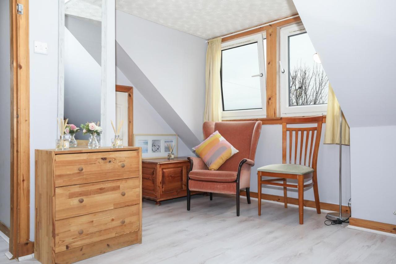 Beautiful 4 Bedroom Cottage - Ideal Location - Free Parking Edimburgo Exterior foto
