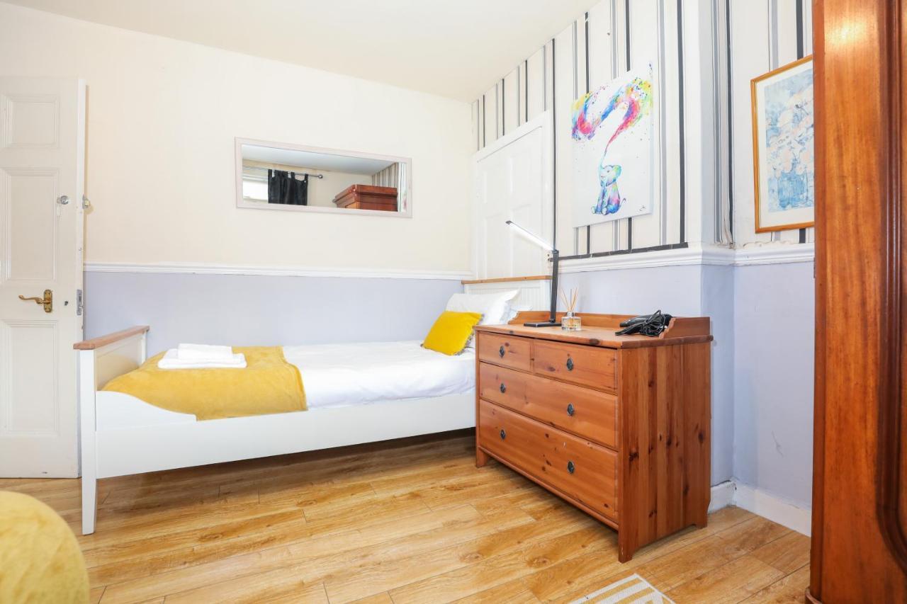 Beautiful 4 Bedroom Cottage - Ideal Location - Free Parking Edimburgo Exterior foto