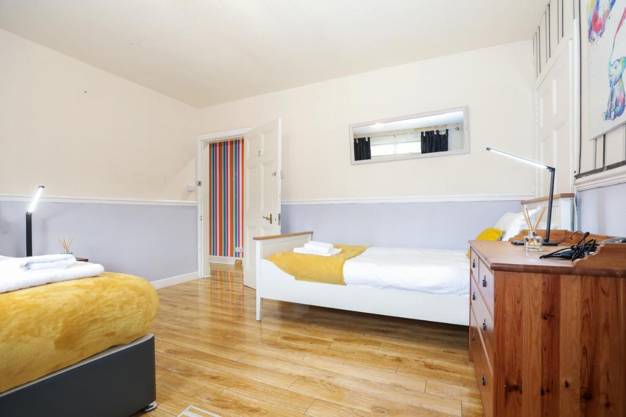 Beautiful 4 Bedroom Cottage - Ideal Location - Free Parking Edimburgo Exterior foto